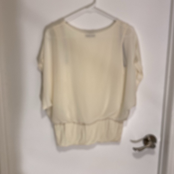 Elegant Cream Women's Top - Picture 3 of 3